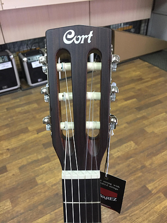 Электроакустическая классическая гитара CORT CEC3-NS