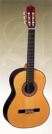 Классическая гитара Alhambra 7P